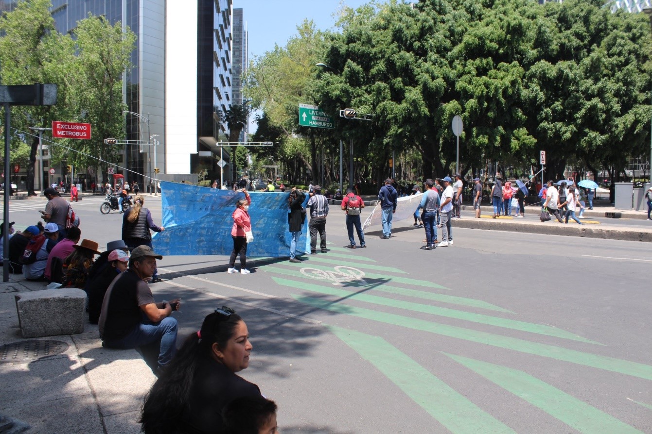 Maestros De La CNTE De Michoacán Bloquean Paseo De La Reforma E ...