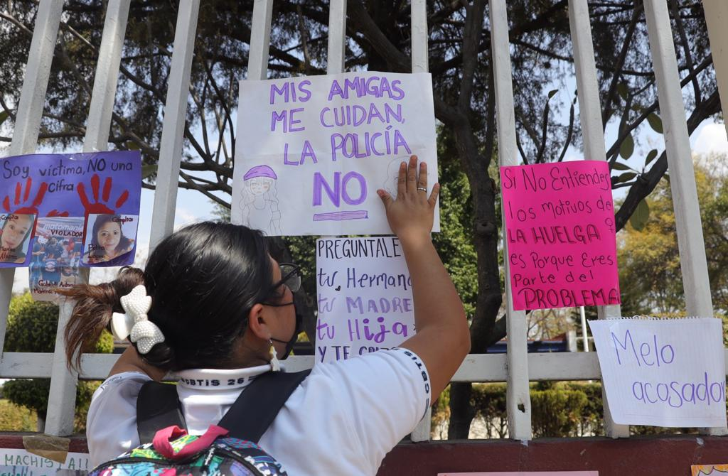 Alumnas De Bachilleratos En Oaxaca Y Universidad La Salle Protestan Contra Acoso Sexual Diario 2414